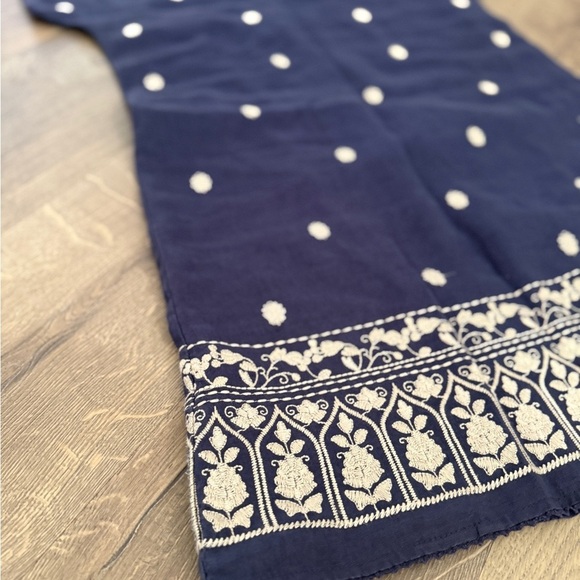 Zara Blue and White embroidered Tunic coverup 100% linen - Picture 5 of 12
